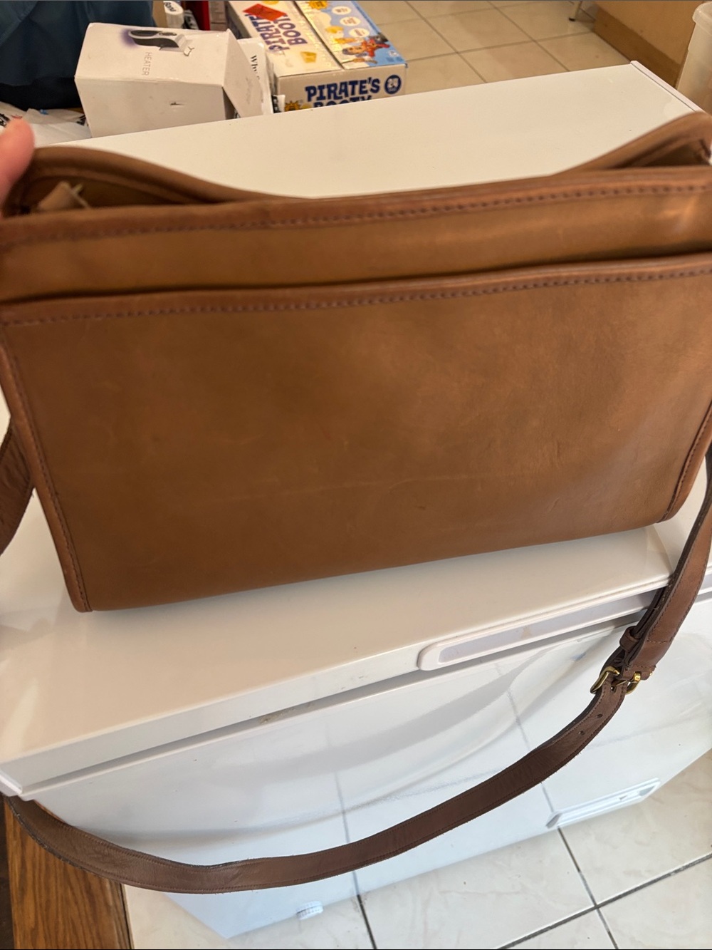 Coach Classic Beige Leather Womens Crossbody Bag - Picture 7 of 11